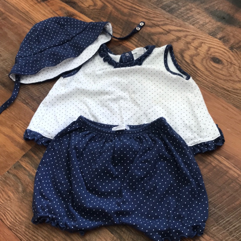 Kissy Kissy top, pant and hat set